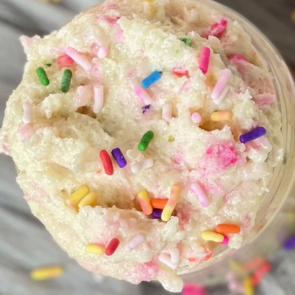 Birthday Cake BodyScrub with a Vanilla Scent
